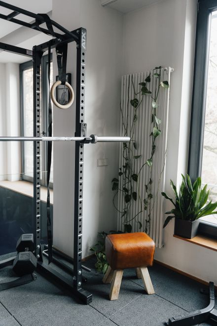 Squat-Rack mit Turnbock im Loft42 Stuttgart